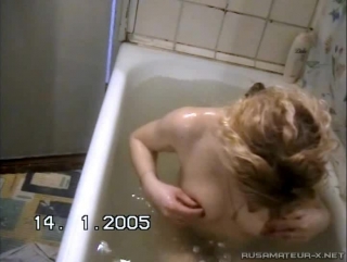 girlfriend from khimki (part 2) 2005 (homemade porn, homemade, russian alexander filmed how his mistress undresses in the bathroom, sex)